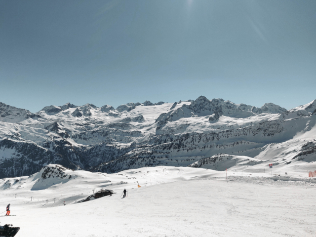 Best Skiing in the French Alps: A Beginner's Guide • Svadore
