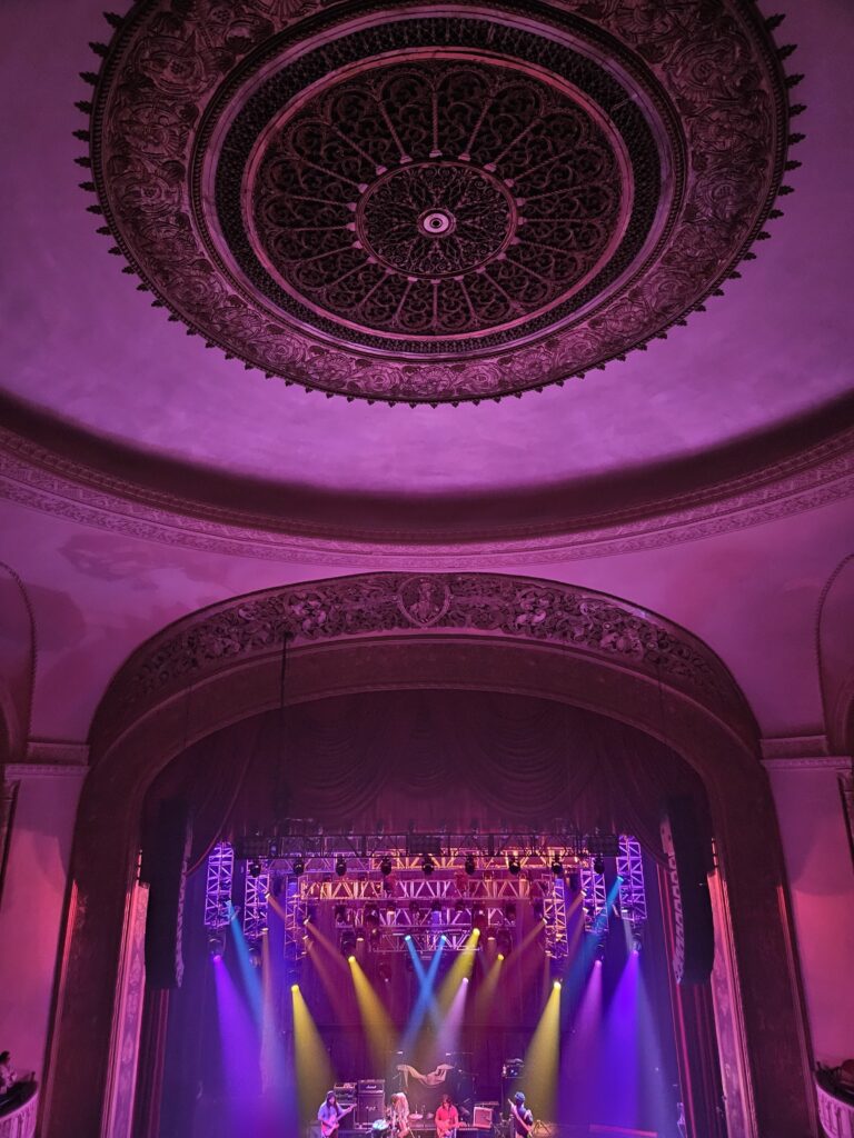 A Night at The Capitol Theatre, Port Chester